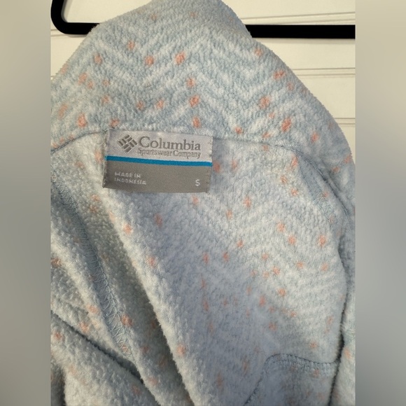 Columbia women’s herringbone pattern blue and white zip up fleece jacket. Size S - Picture 5 of 5